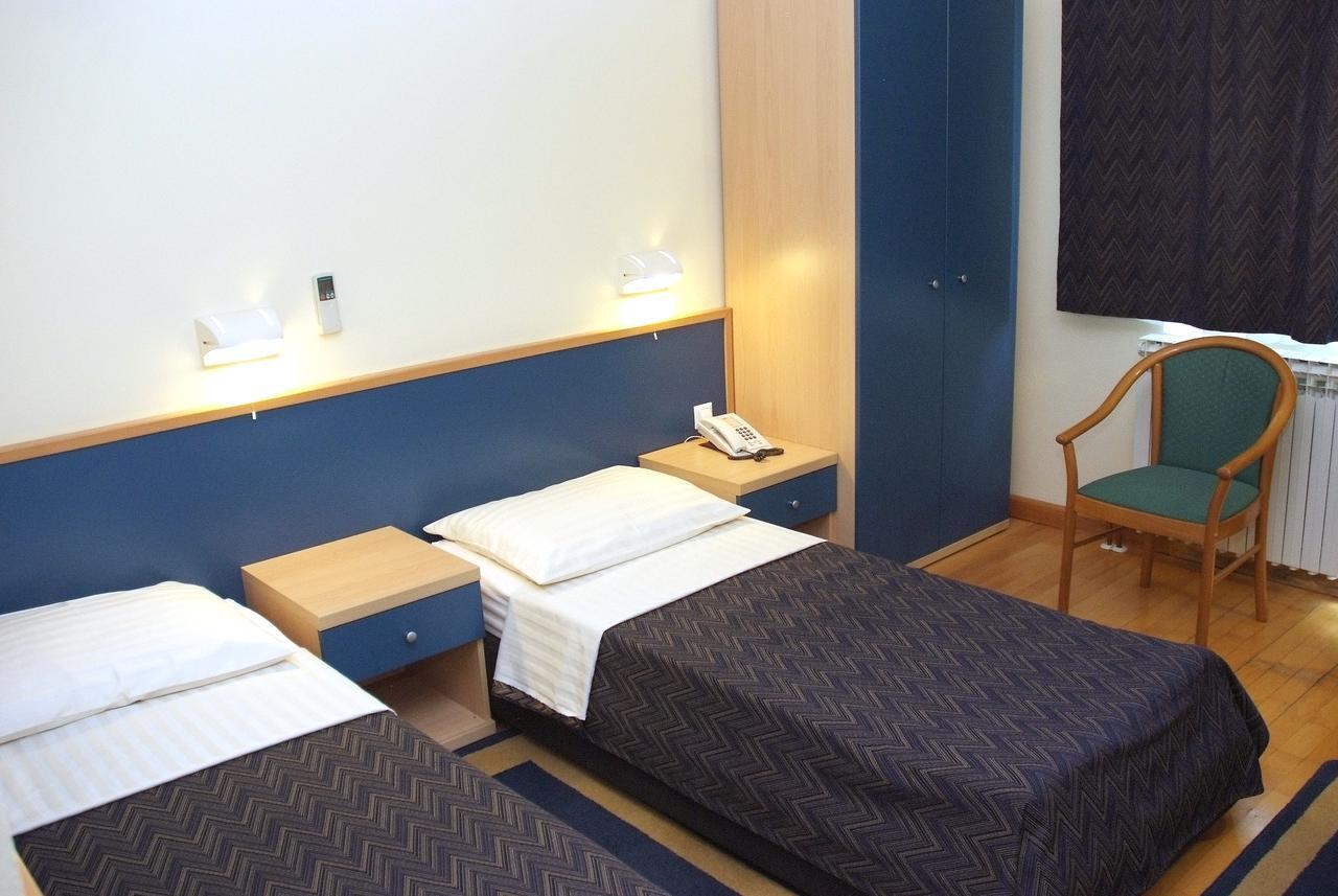 Hotel Cubic ลัคตาชิ ภายนอก รูปภาพ