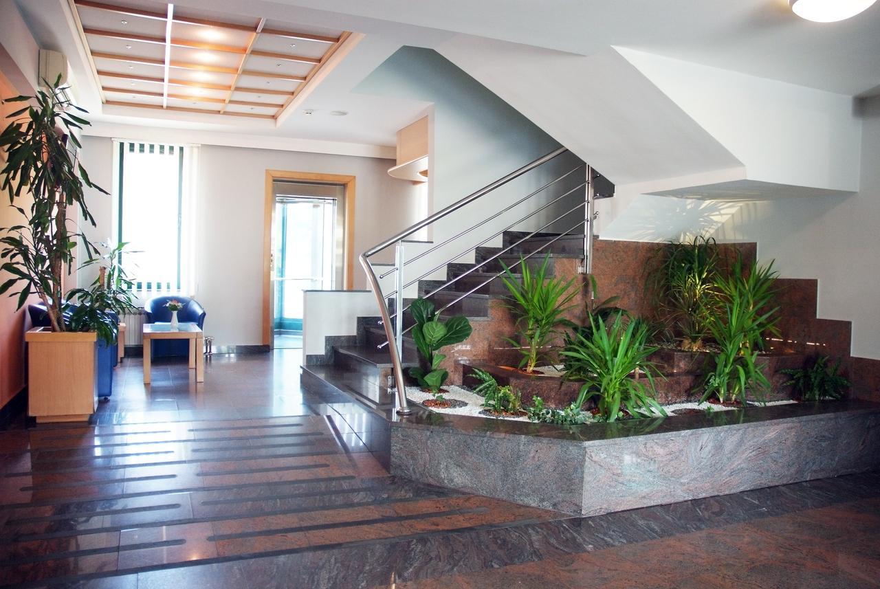 Hotel Cubic ลัคตาชิ ภายนอก รูปภาพ